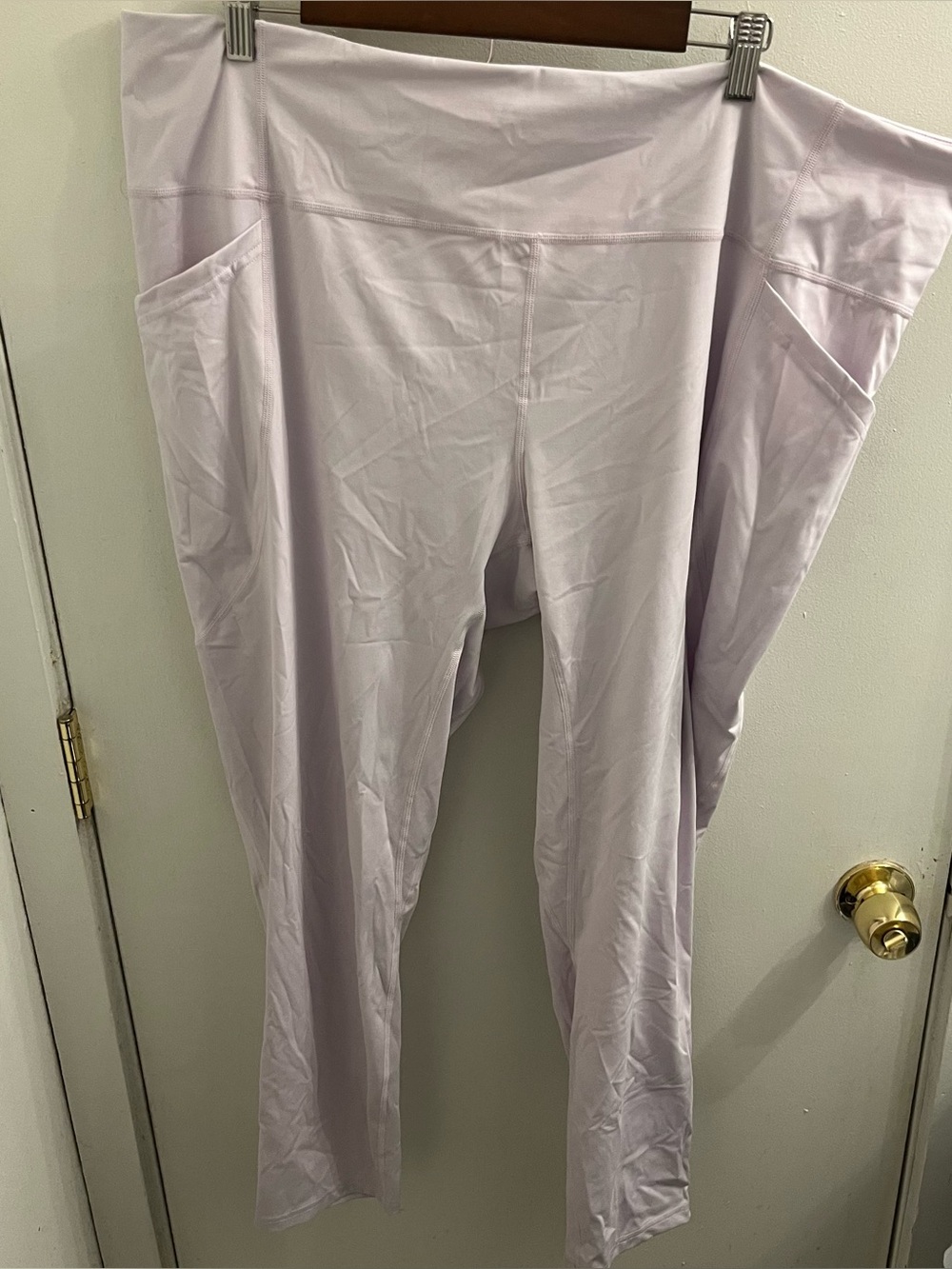 NWT Kinflyte Neo Pocket Leggings In Lavender 
Size 5X